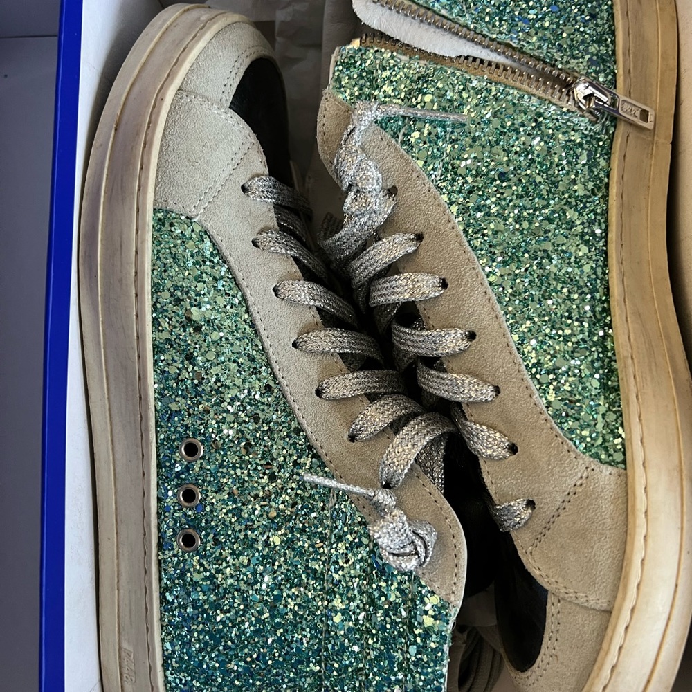 P448 Skate Panter size 38.